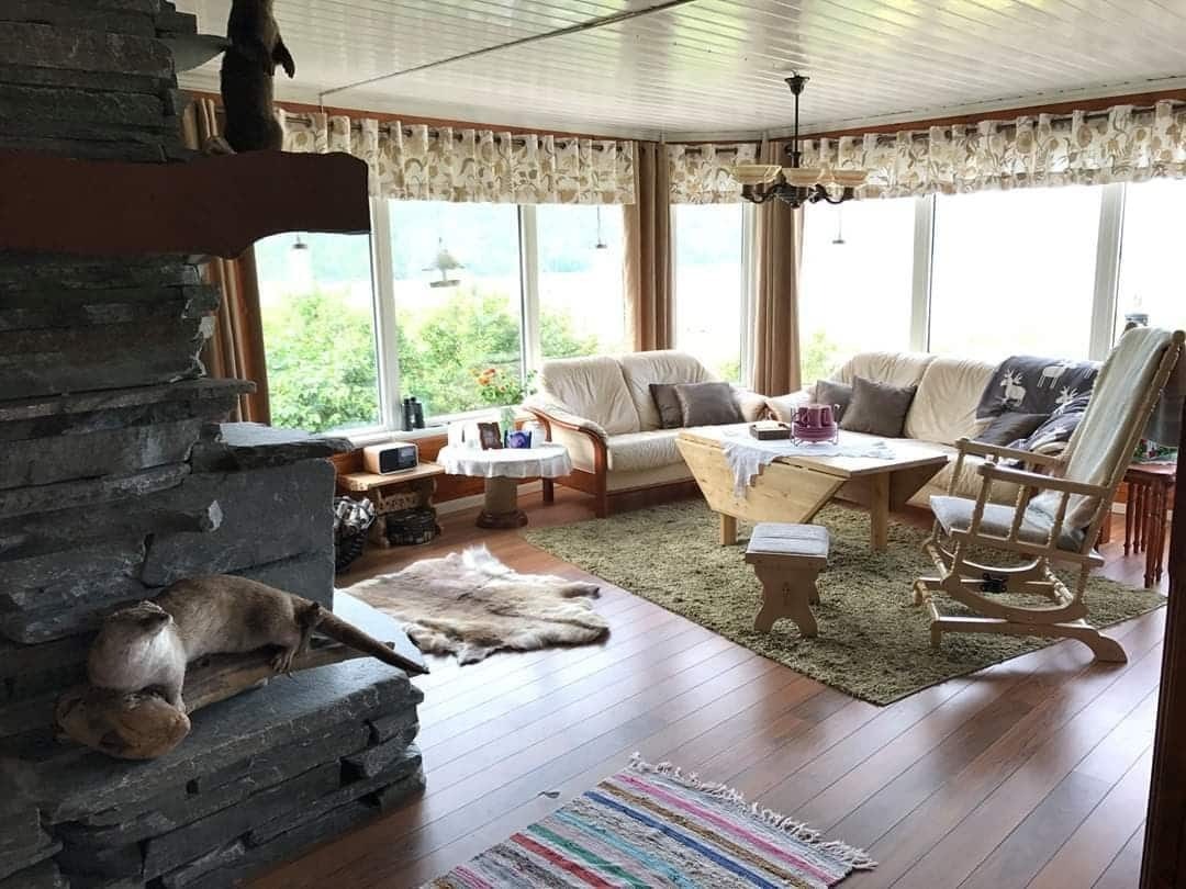 Kjøkken mot stua Galleribilde