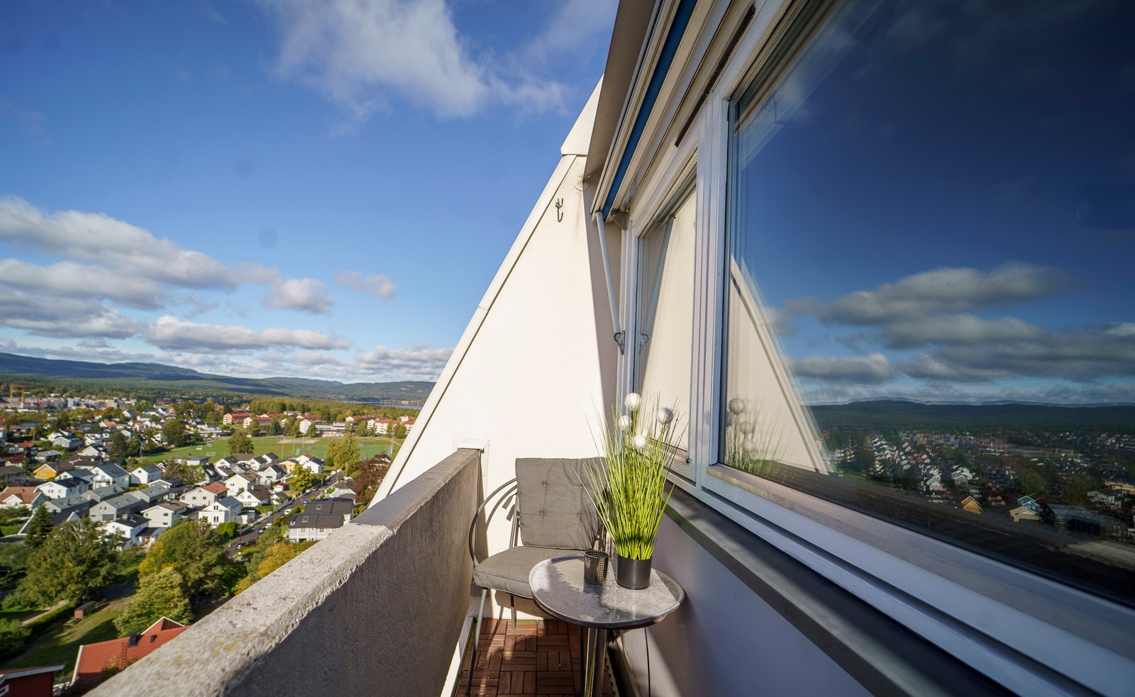 10. etg. Balkong og utsikt Maridalsvannet Galleribilde