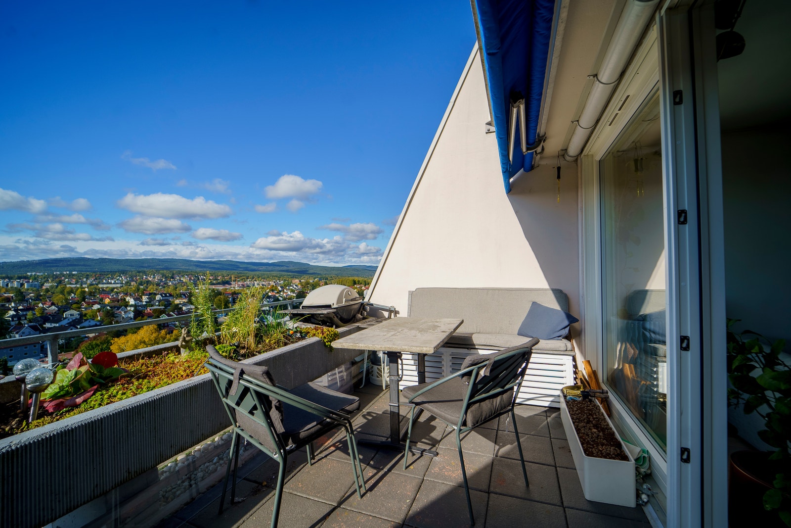 9. etg. Terrasse og utsikt marka Galleribilde