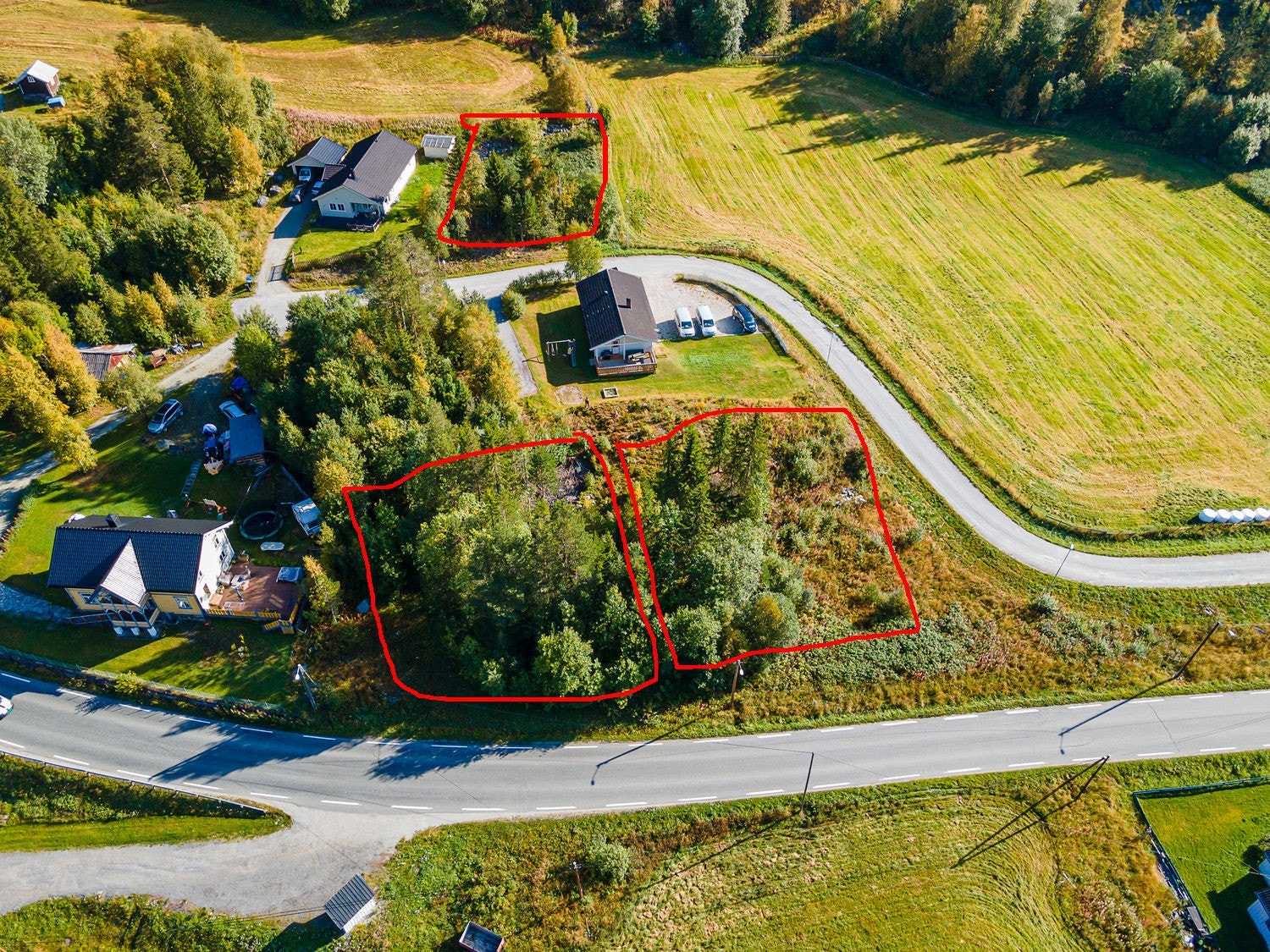 Tre av tomtene i Votndalen bustadfelt Galleribilde