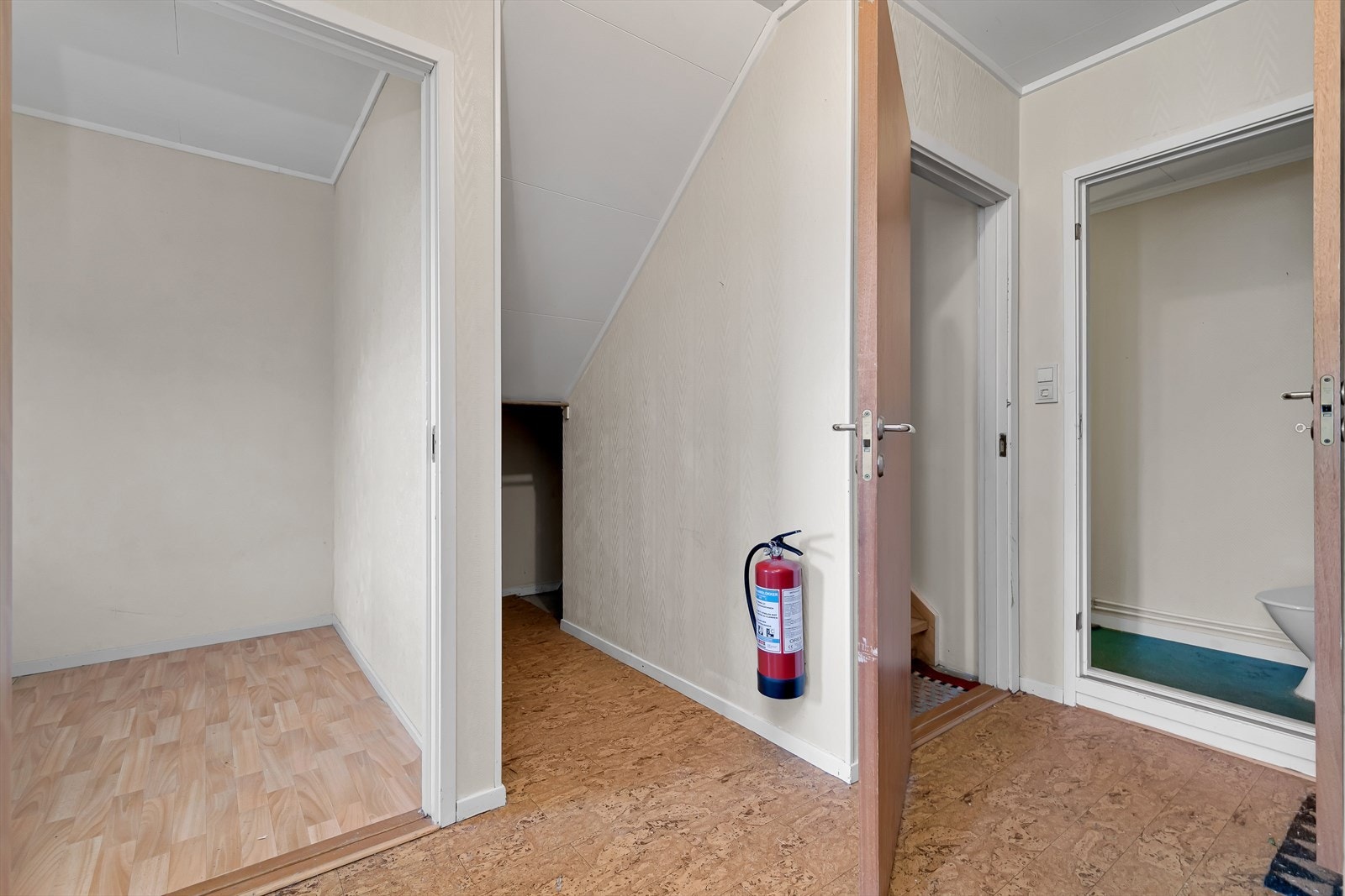 Kjelleretasje - Gang Galleribilde