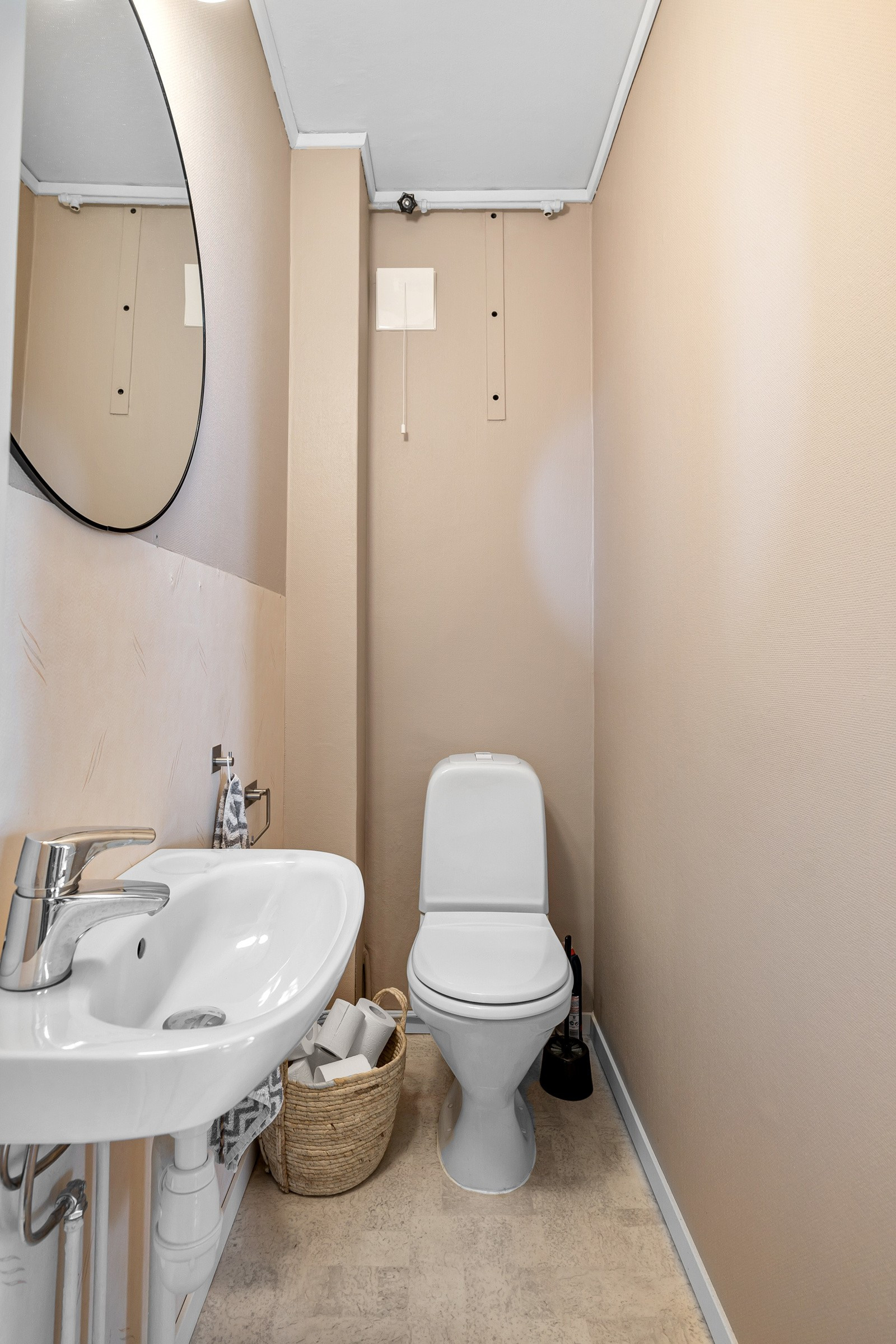 WC-rom sokkelleilighet