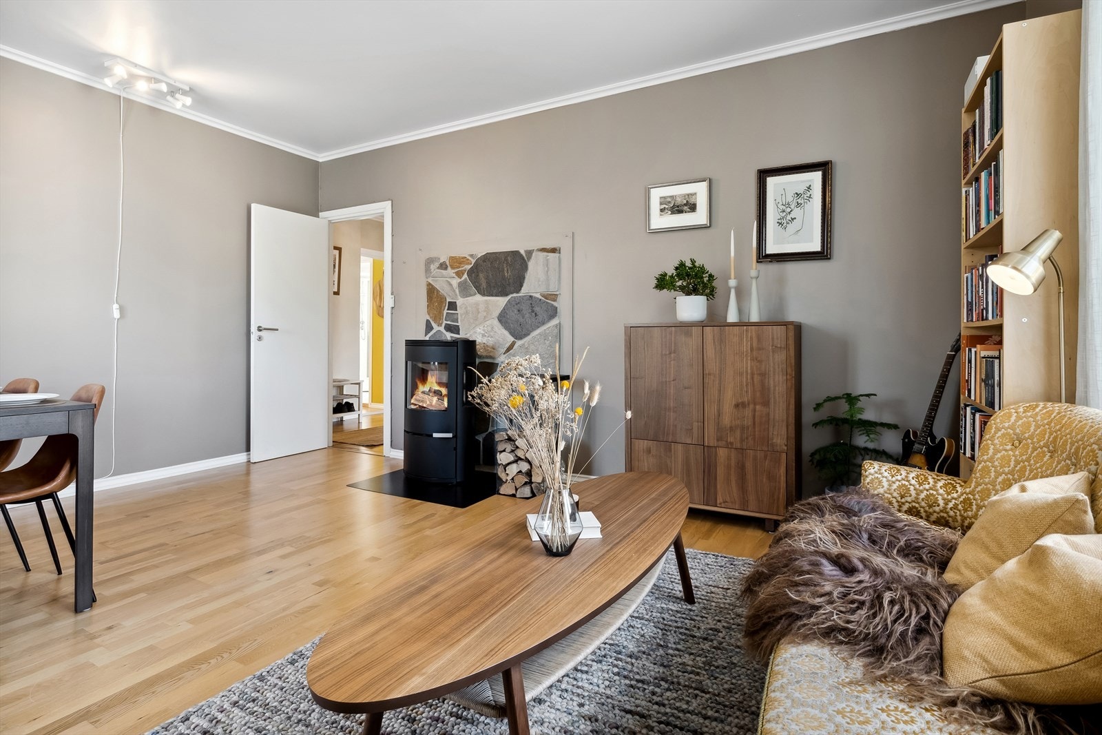 Stue med peis Galleribilde