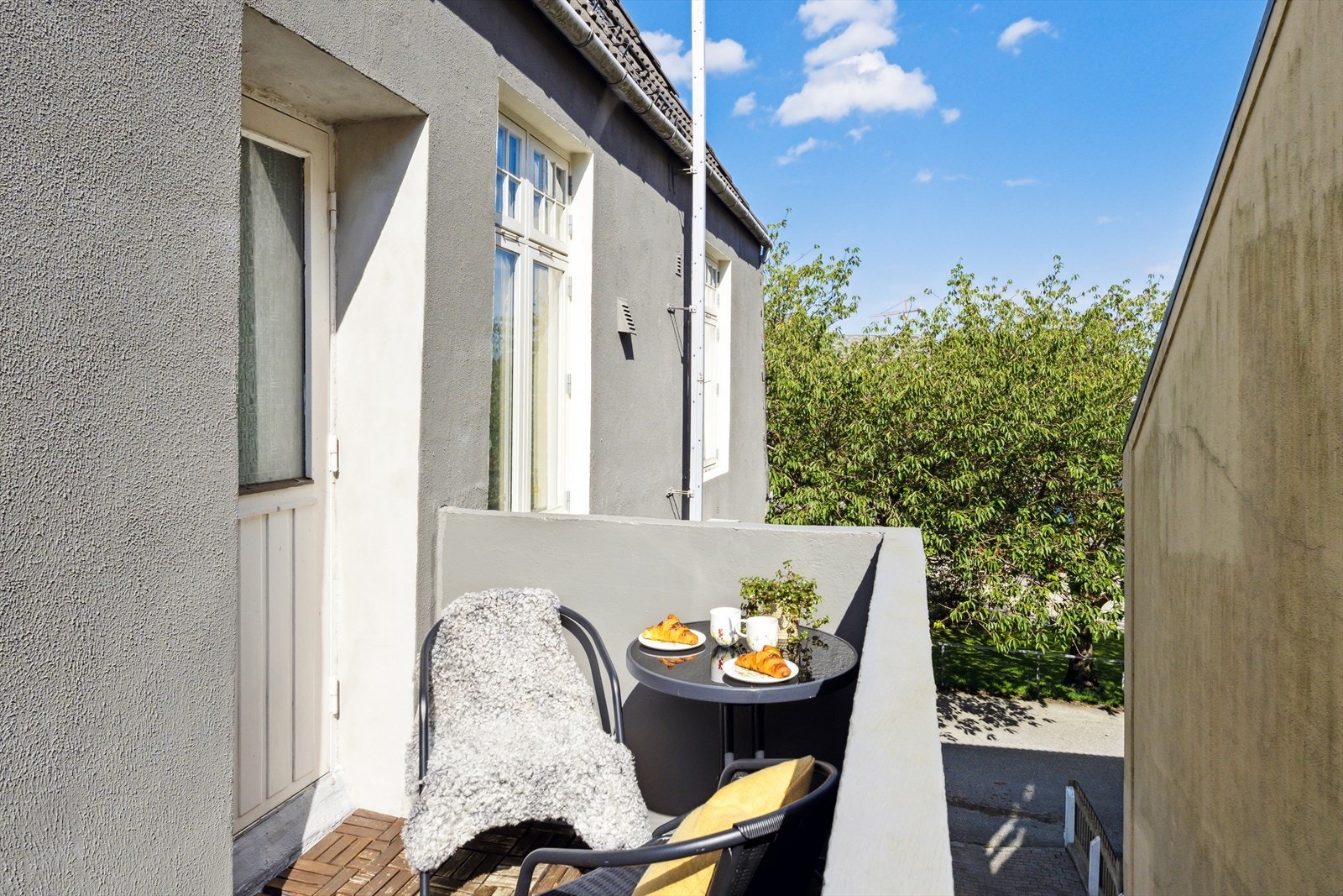 Solrik balkong Galleribilde