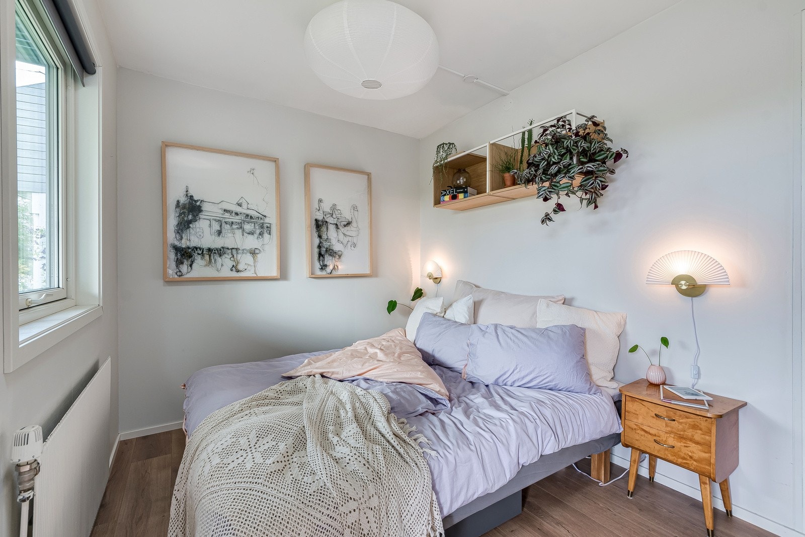 "Vi har satt veldig stor pris på at soverommene ligger plassert i underetasjen. Da er det behagelig og svalt på de varmeste sommerdagene." Galleribilde