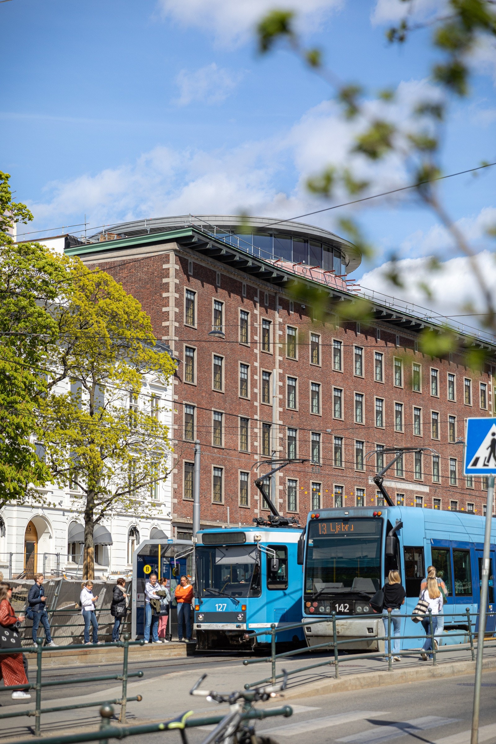 Beliggenhet sentralt v/ Solli Plass Galleribilde