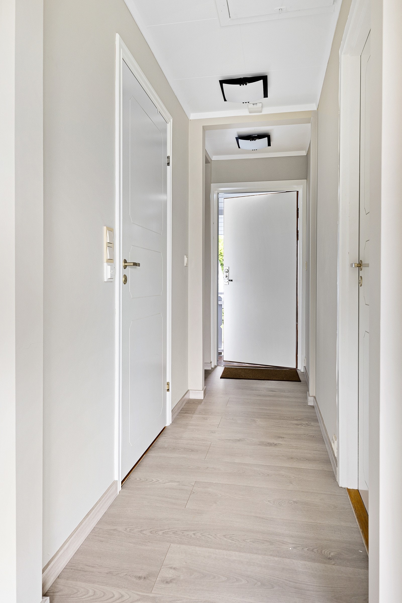 Entré. Galleribilde