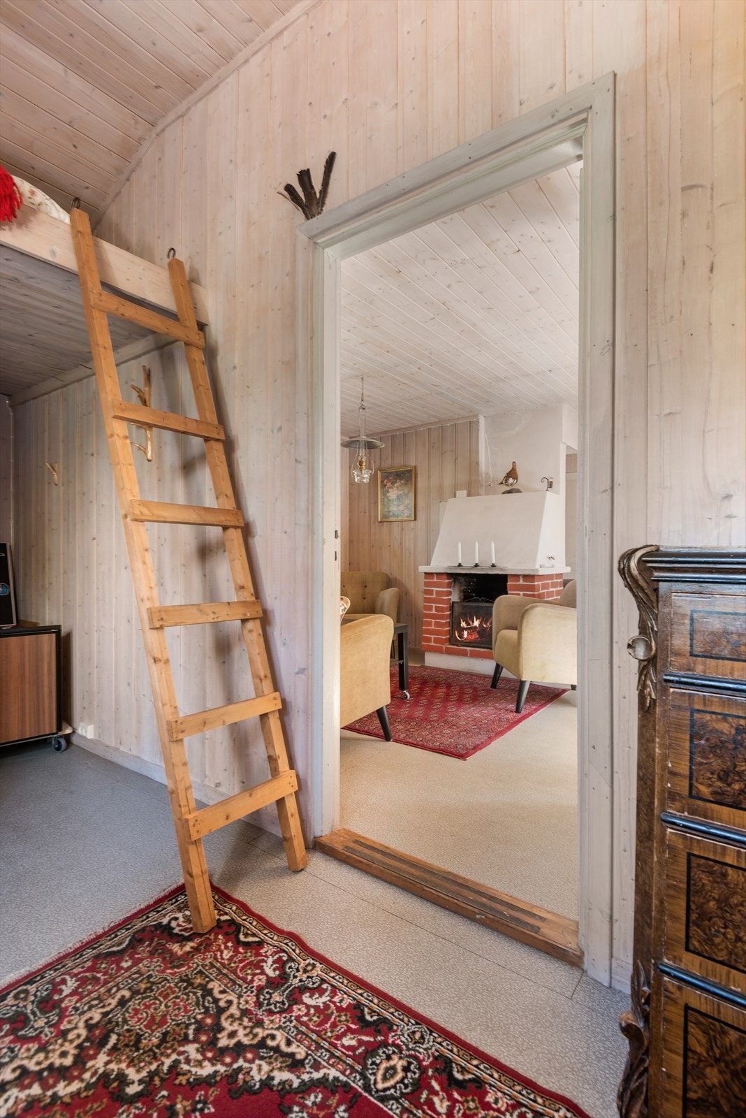 I gangen er det liten hems for ekstra lagringsplass Galleribilde