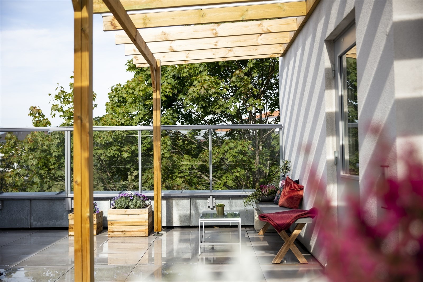 Takterrassen består av både private takhager og idylliske fellesområder til alle sameierne. Galleribilde