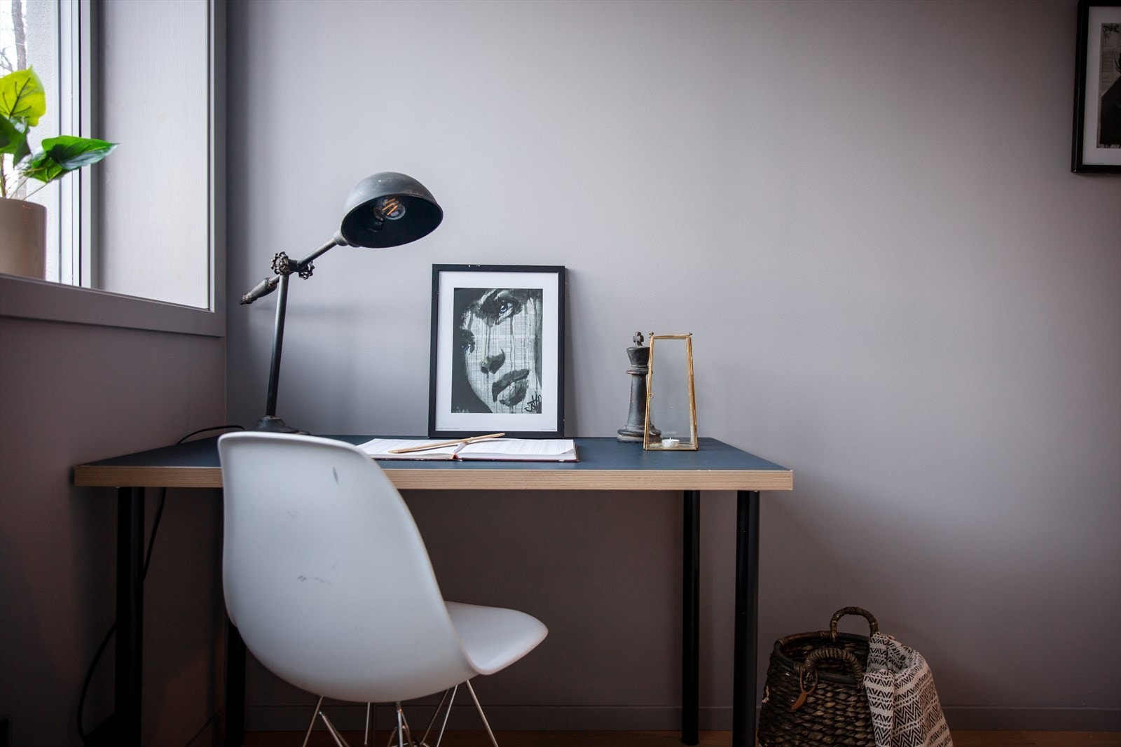 God plass til kontorpult på soverommene. Galleribilde