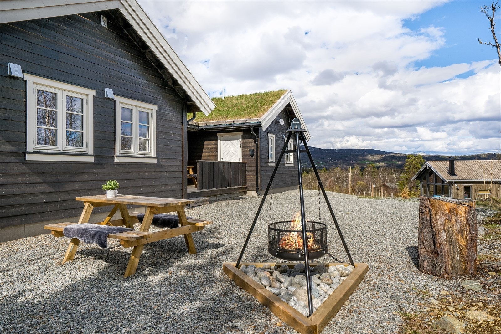 Flere muligheter på den romslige tomten. Galleribilde