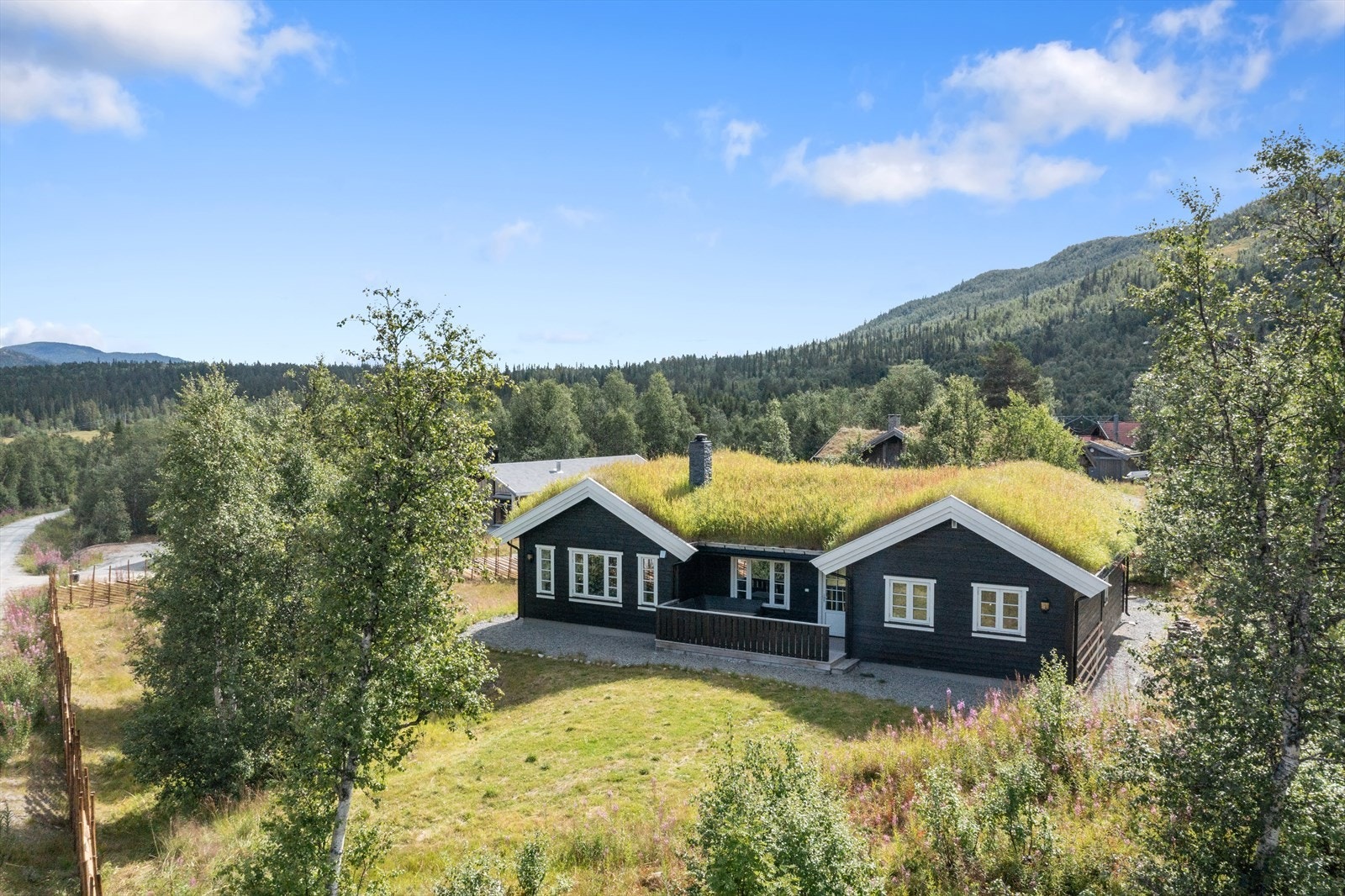 Raudalen er et attraktivt fjellområde omringet av flott natur og mektige fjell. Galleribilde