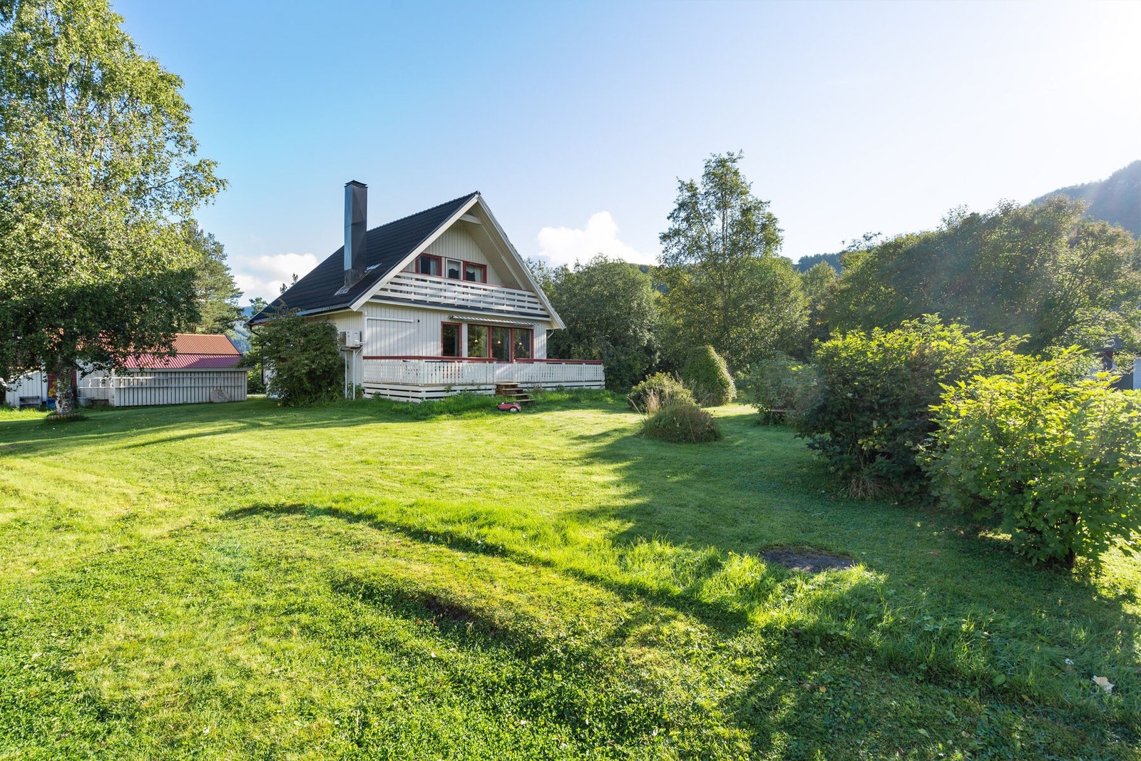 Velkommen til Junkerveien 11 - Presentert av Eiendomsmegler1 Nord-Norge Galleribilde