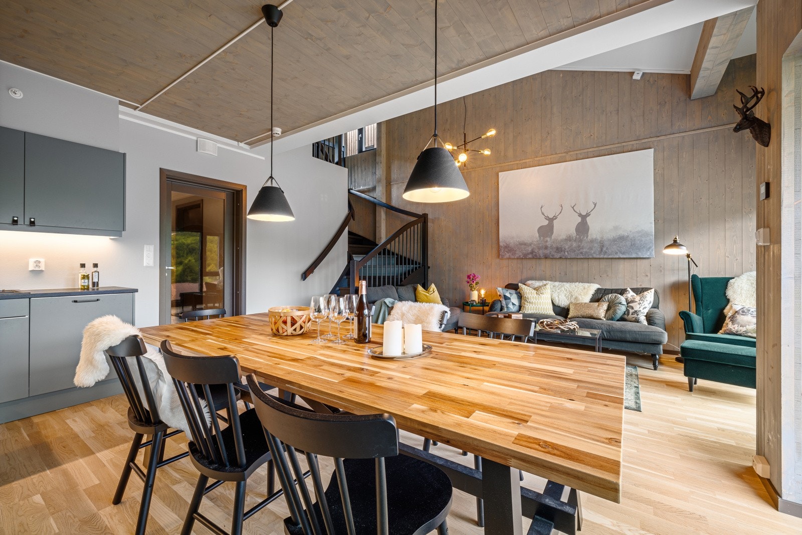 God plass til spisebord Galleribilde