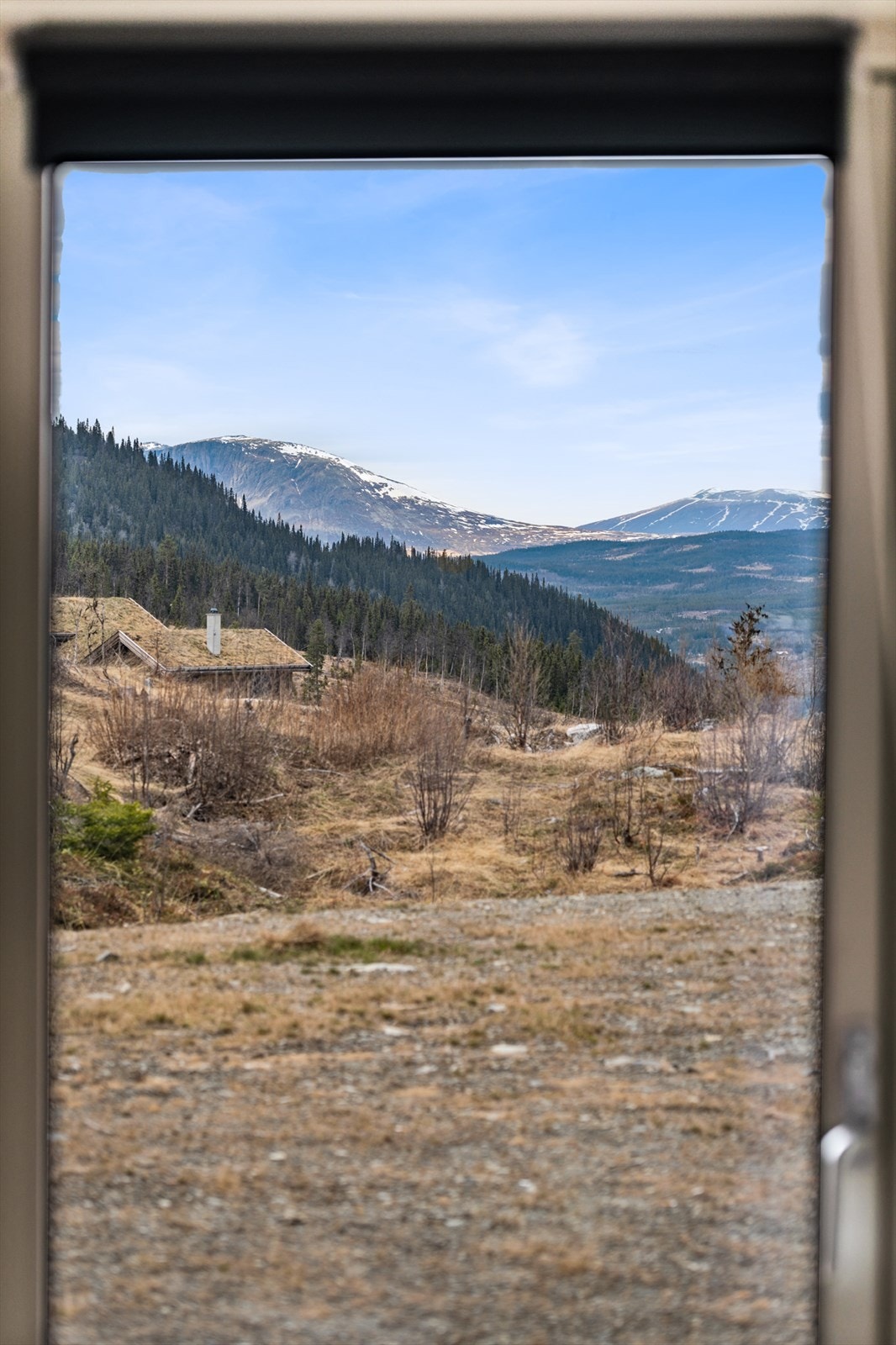 Utsikt mot bl.a Skogshorn i Hemsedal. Galleribilde