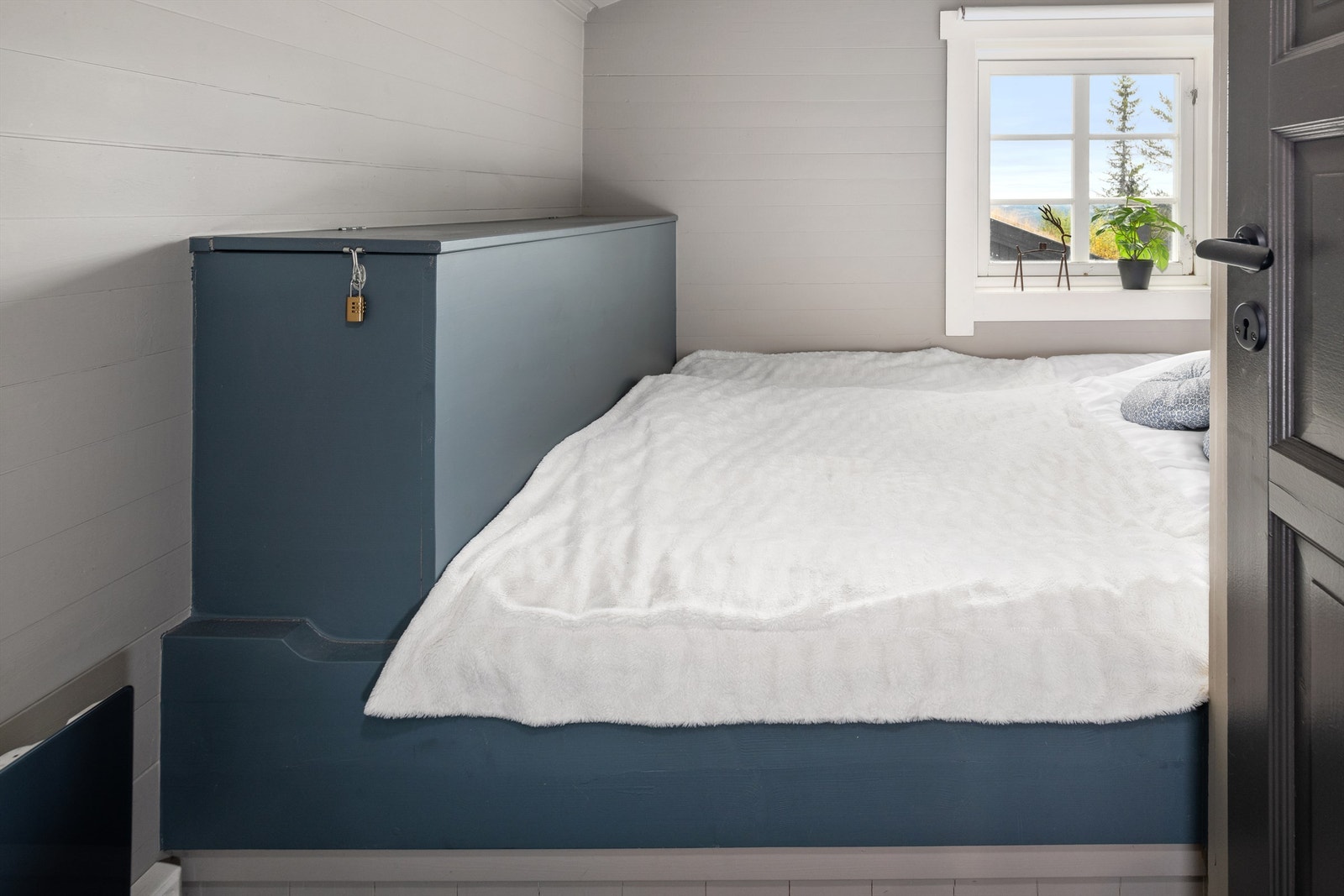 Hytta har 2 soverom med totalt 5 sengeplasser Galleribilde