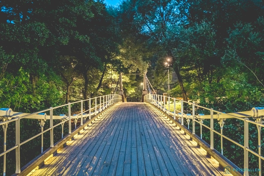 Akerselva har en hyggelig tursti langs elvebredden, ned til sentrum og opp til Maridalen og Nordmarka. Galleribilde