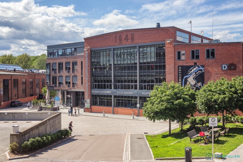 Nærmeste treningssenter er Myrens sportssenter, Oslos råeste treningssenter med bl.a. klatrevegg. Galleribilde