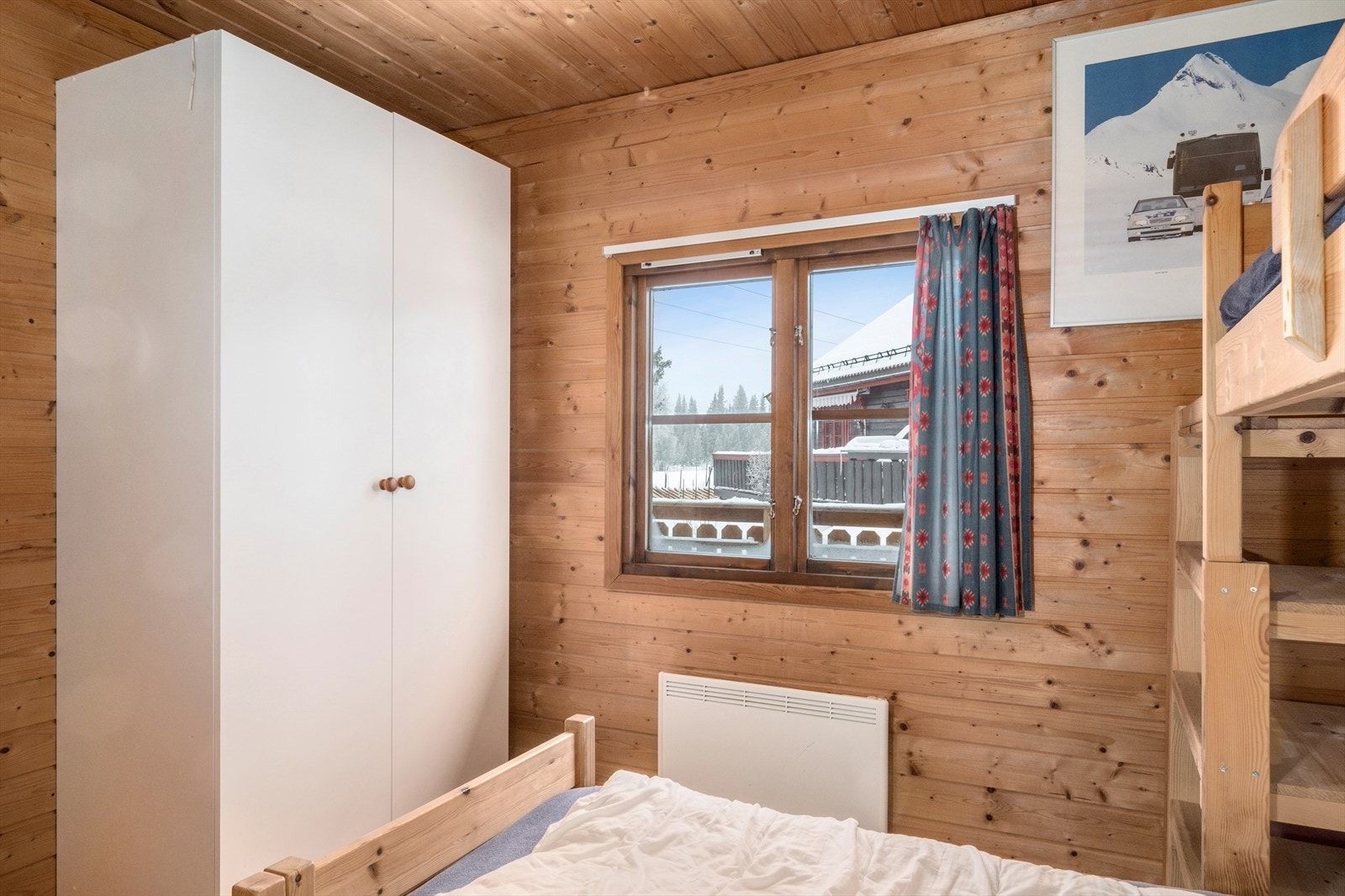 Plass til garderobeskap på begge soverom Galleribilde