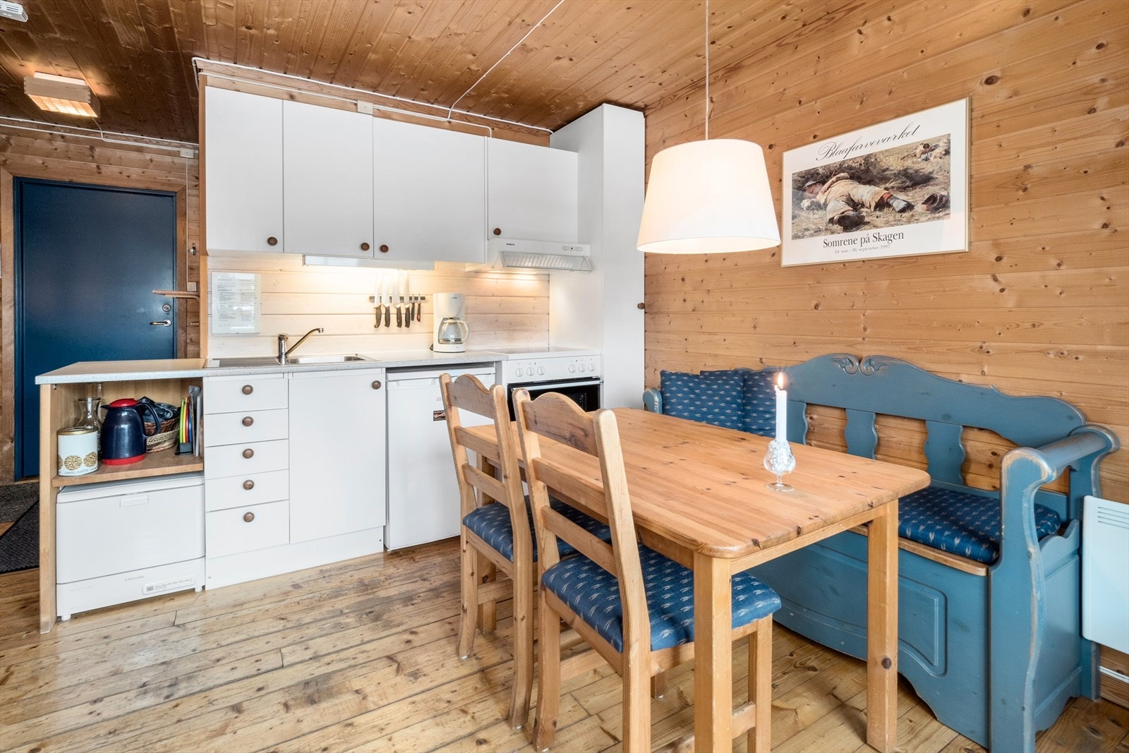 Åpen stue og kjøkken løsning. Galleribilde