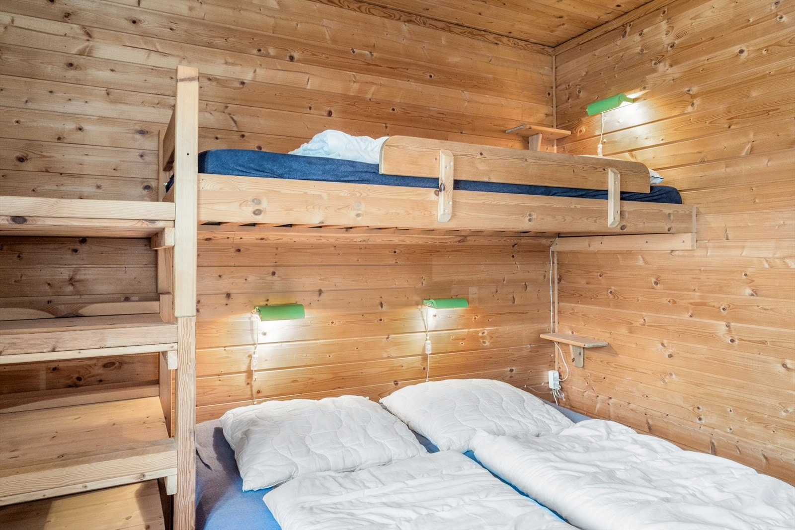 Det er totalt 6 soveplasser fordelt på to soverom. Galleribilde