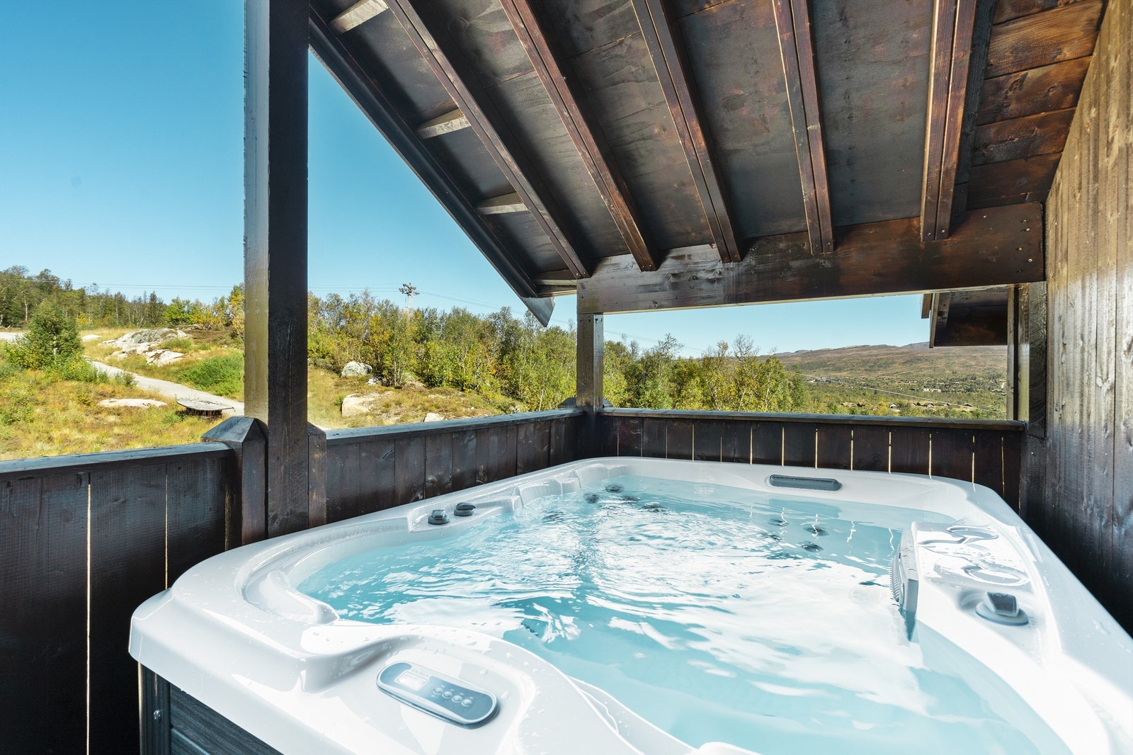 Veranda med flott utsikt. Galleribilde