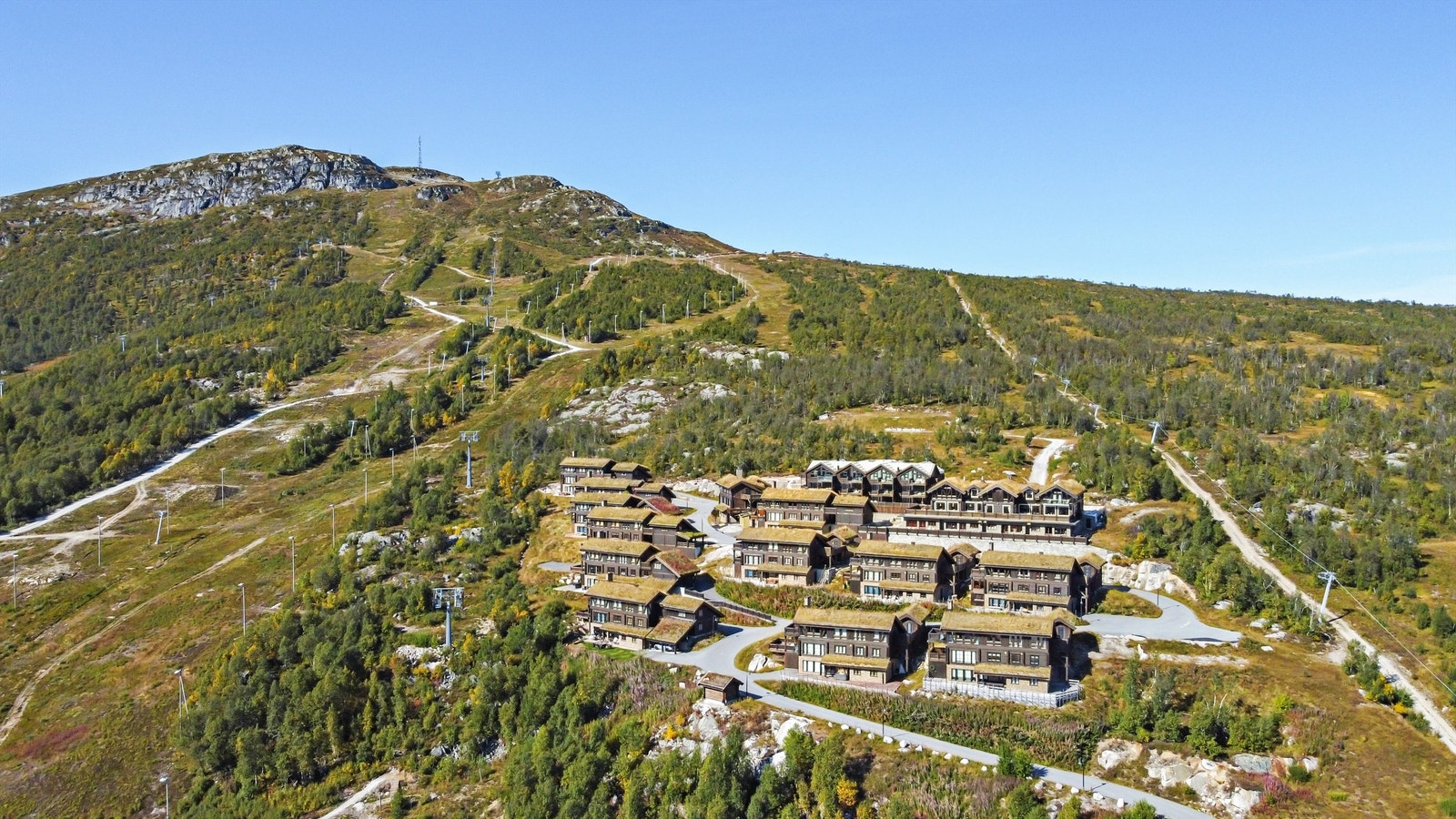 Toppleilighet til høyre i øverste bygg. Ski inn, ski ut. Galleribilde