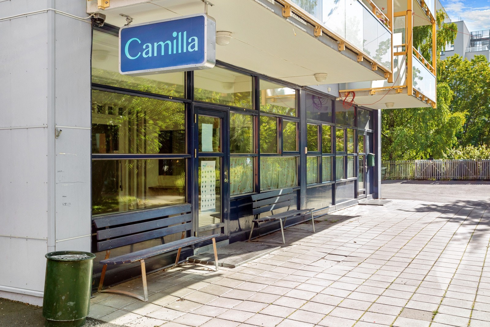 Camilla er serverings- og festlokalet i Kollektivet. Her serverer de frivillige matgruppene middag 3 dager i uken, men lokalet kan også leies til bursdager, konfirmasjoner, dåp/navnedag ol. Galleribilde