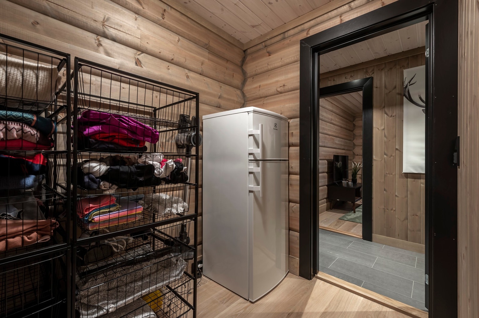 Hytten har to separate boder i 1. etasje på henholdsvis 3,6 kvm og 4 kvm. Galleribilde