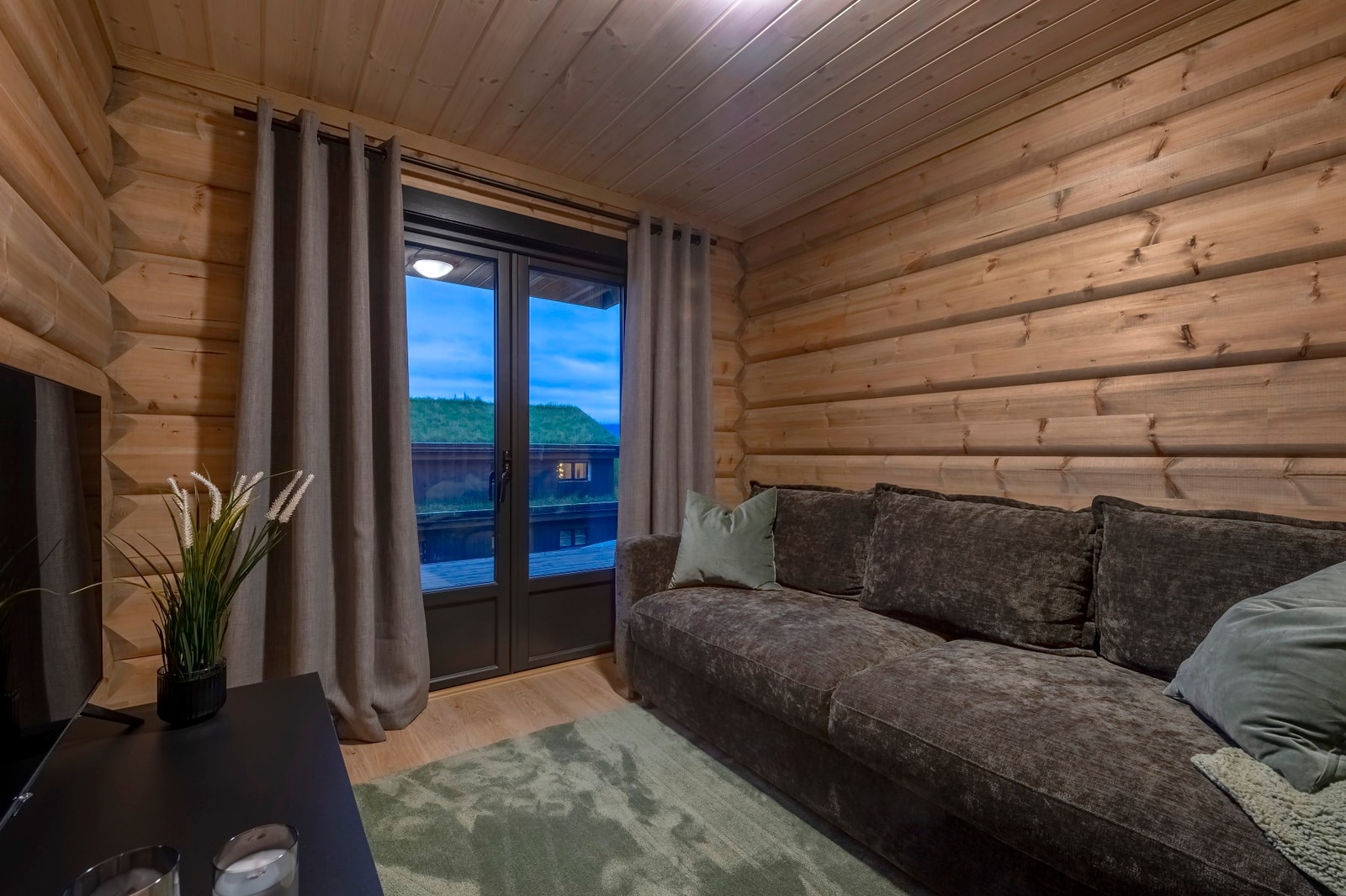 TV-stue i 1. etasje på 7,8 kvm. Galleribilde