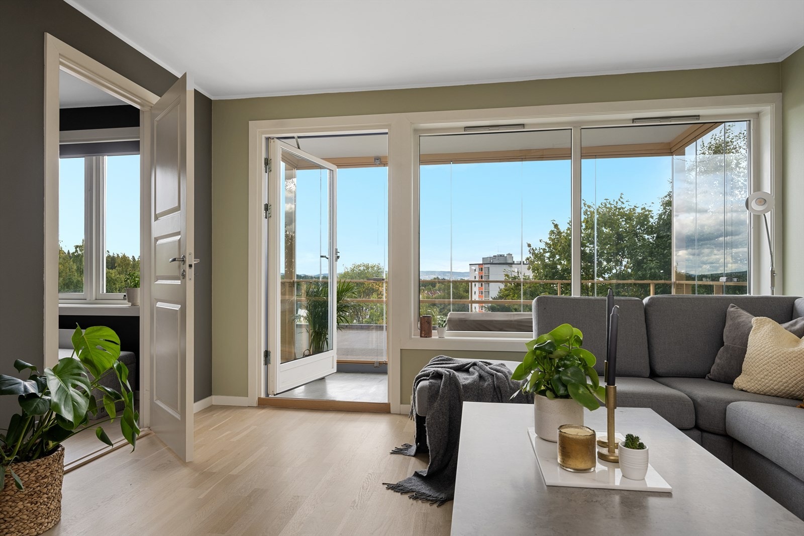 Leiligheten er romslig og har en svært god planløsning med gode romløsninger. Galleribilde