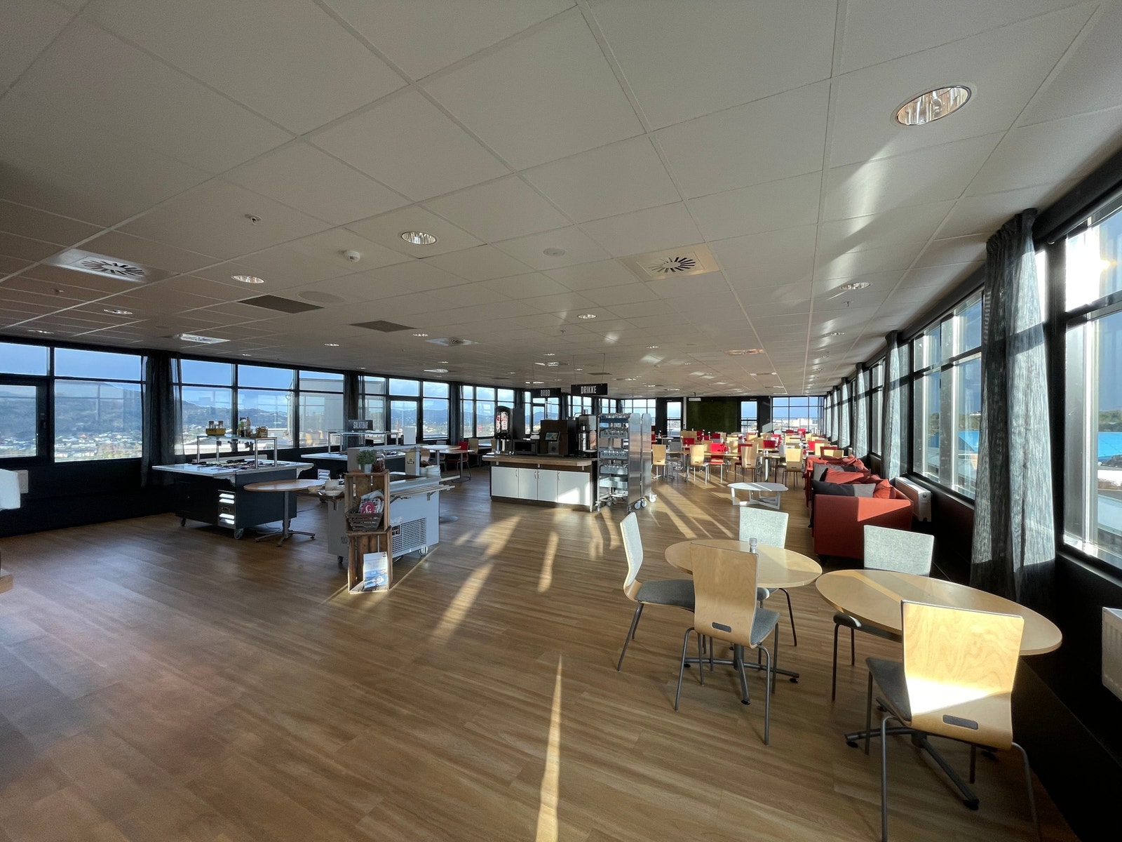 Kantine i byggets 4. etasje. Galleribilde