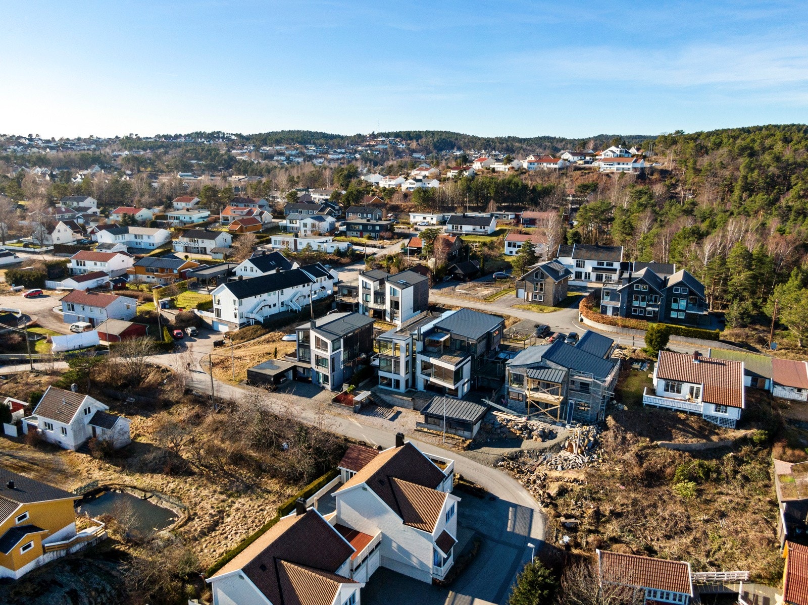 Dronefoto over området Galleribilde