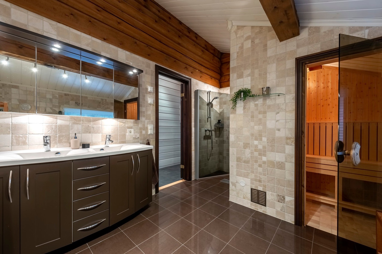 Bad på 8,6 kvm. Galleribilde