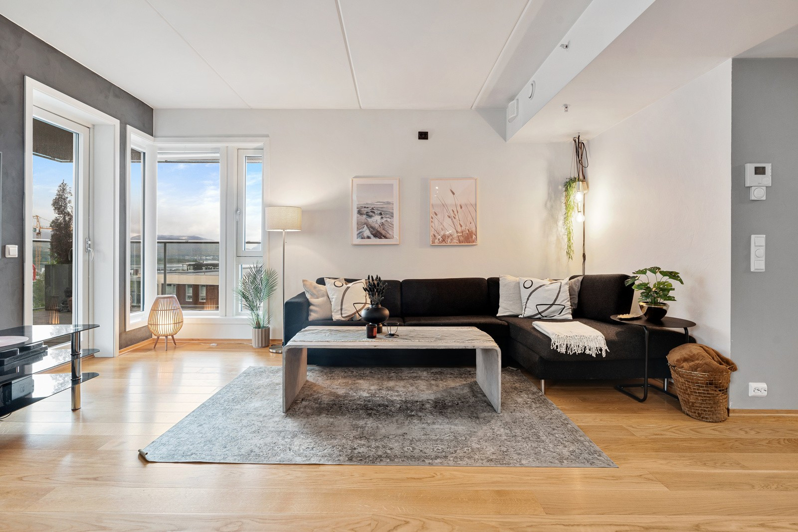 Velkommen til Workinntoppen 22 - En moderne 4-roms med garasjeplass - Presentert av Anders Karlstrøm!