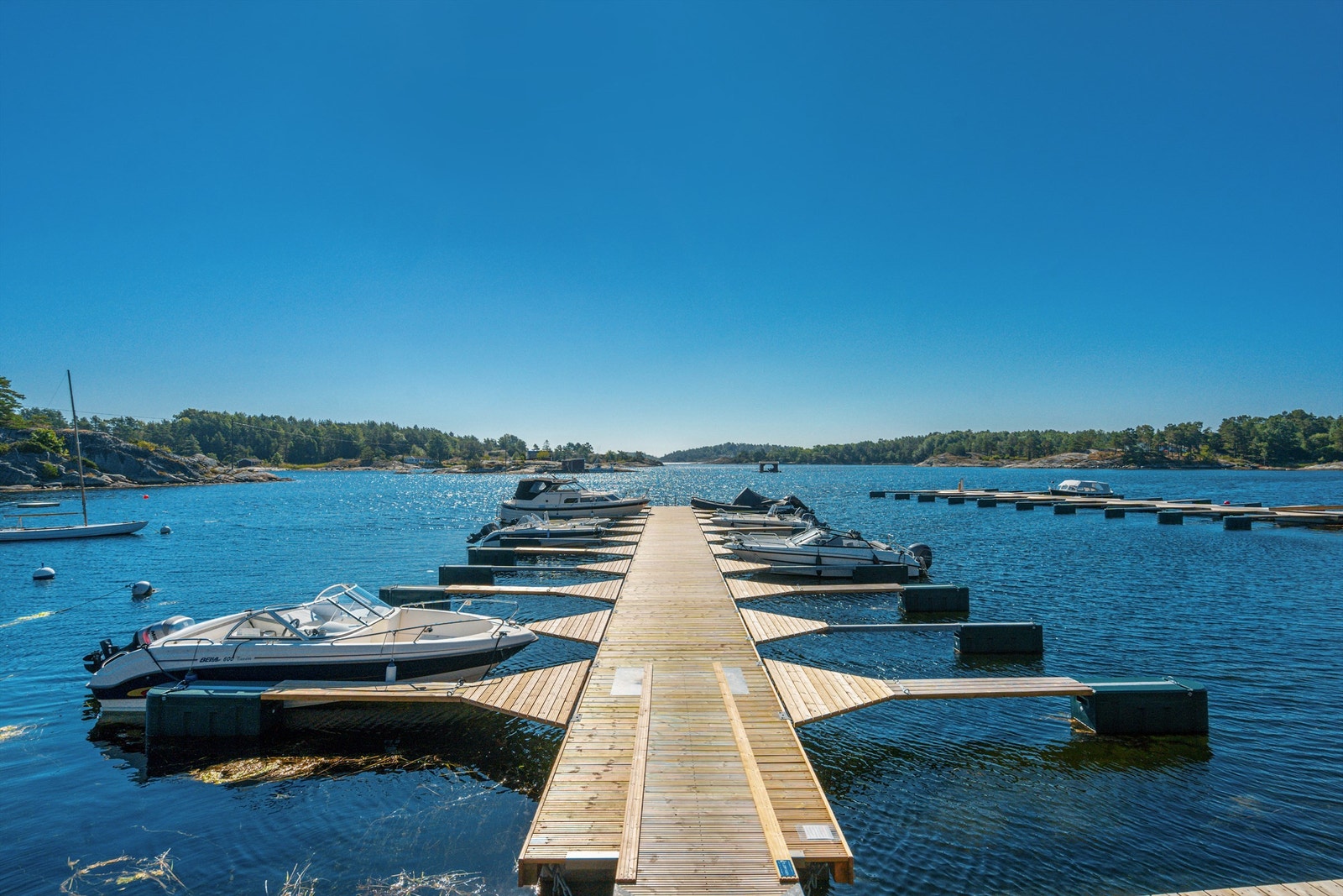 Sjøbodene - kan kjøpes som tillegg til tomten Galleribilde