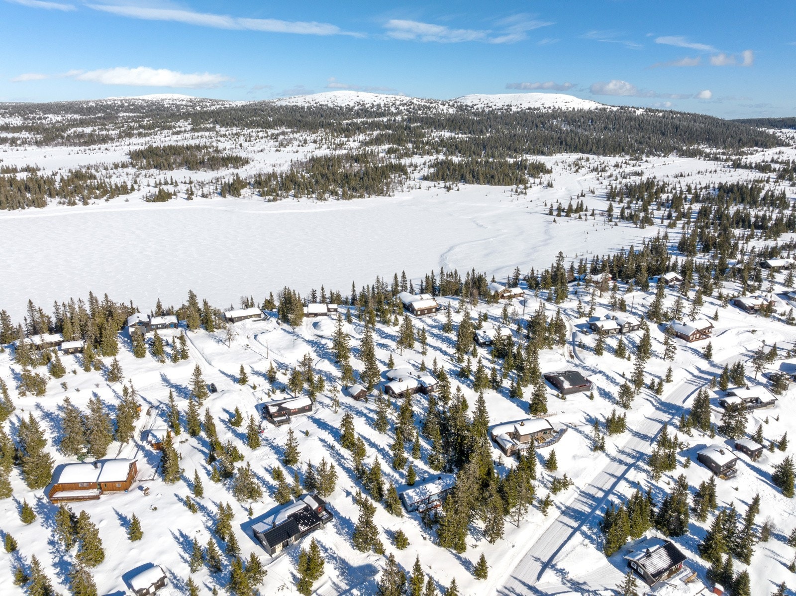 En fin mulighet til å skaffe seg en flott beliggenhet på Sjusjøen. Galleribilde
