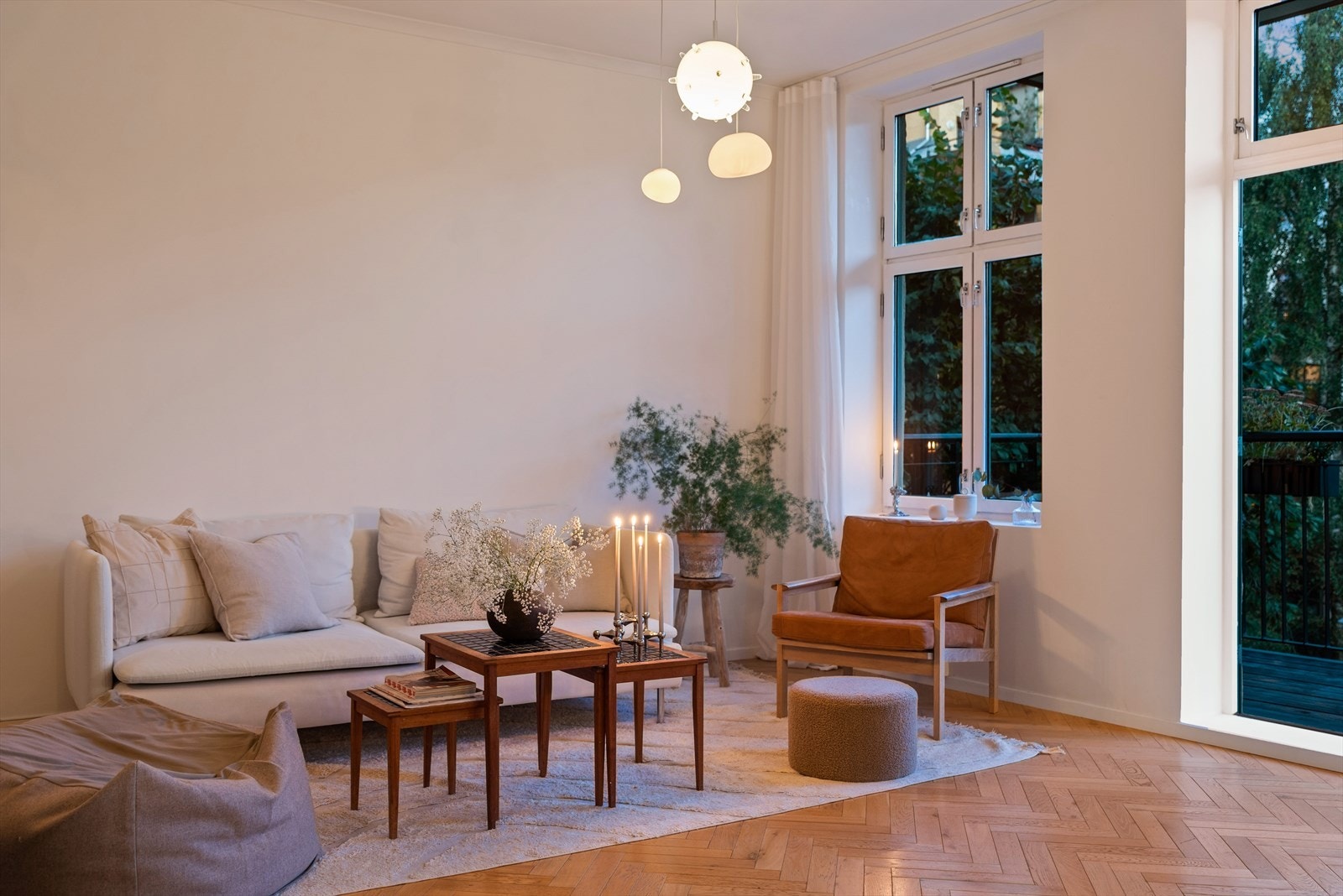 Leiligheten i kveldsstemning - Her vil du trives! Galleribilde