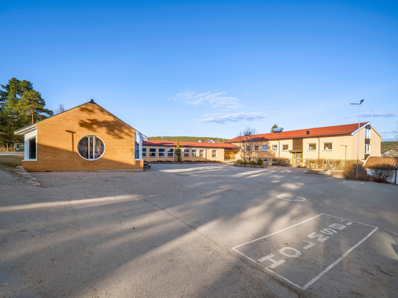 Folkestad barneskole Kana. Galleribilde