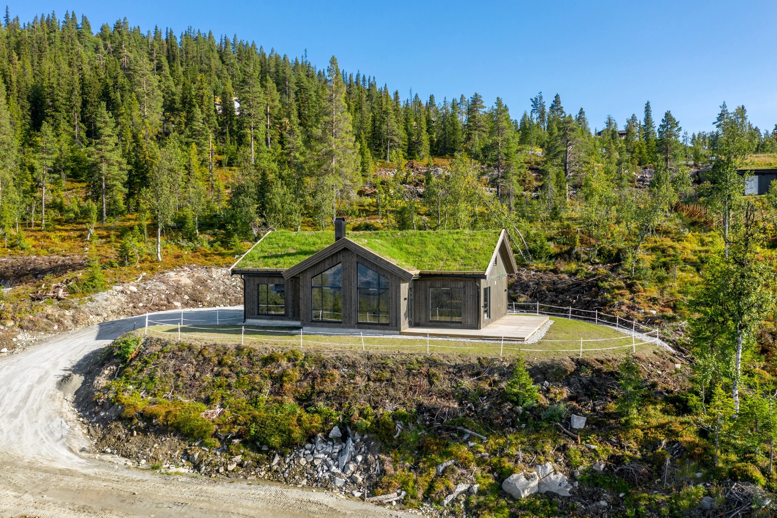 Bilde av Skogshornhytta på Bøgaset. 1 av 2 modeller som bygges i feltet. Galleribilde