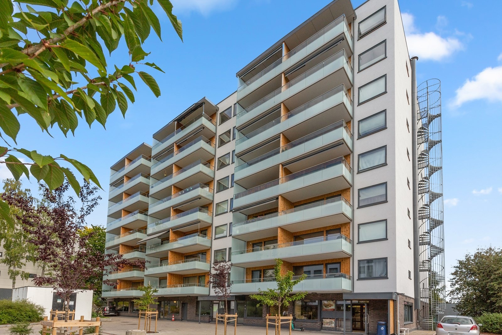 Borettslaget er oppgradert med ny fasade, etterisolering og totalrehabiliterte balkonger. Galleribilde