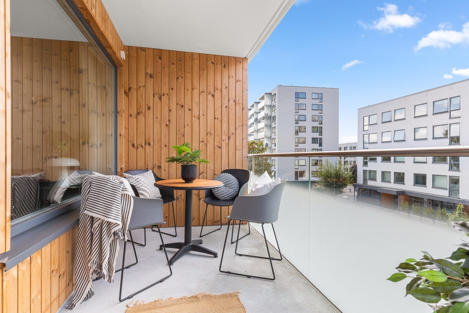 Nordvik Røa v/Snorre Pedersen har gleden av å presentere Hovseterveien 84D, en lys 1(2)-roms leilighet beliggende i "nye" Setra borettslag. Galleribilde