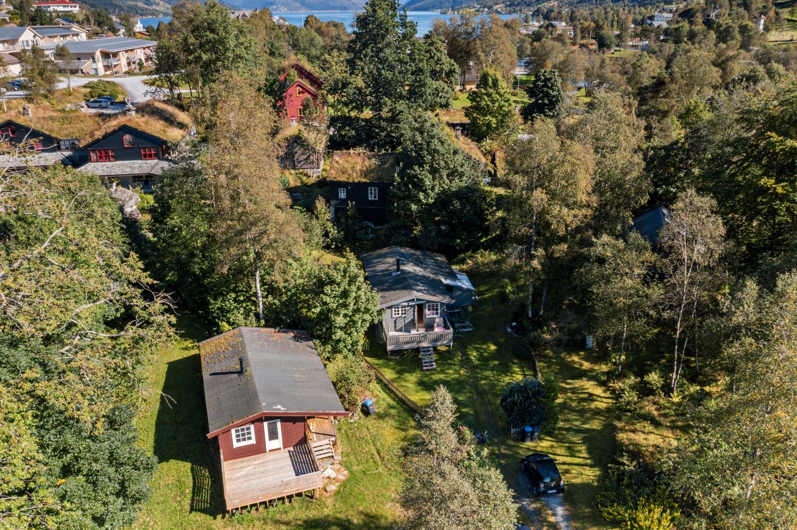 Eiendommen ligger i etablert og sentral boligområde på Vassenden Galleribilde