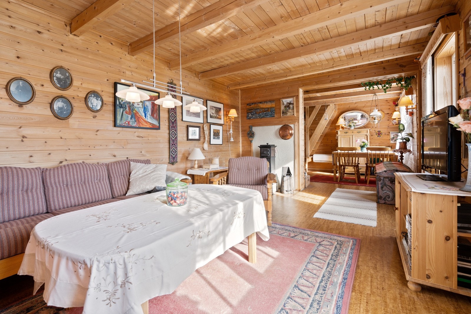 Stue/spisestue Galleribilde