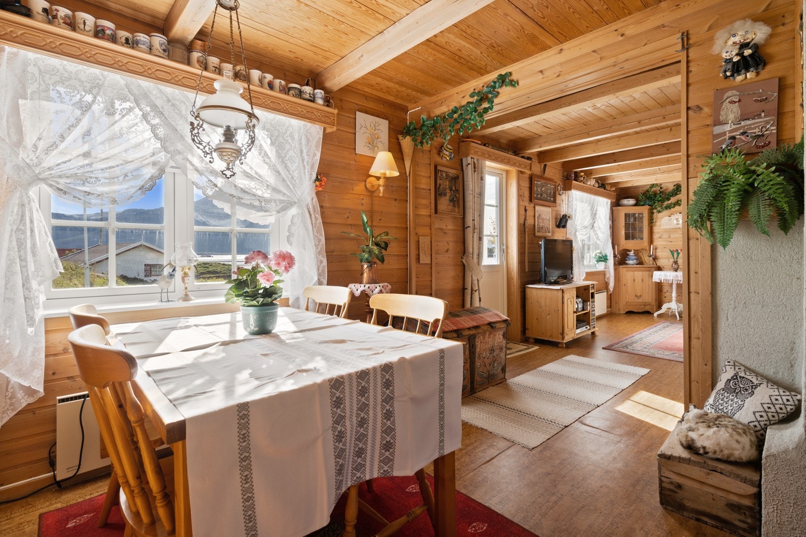 Stue/spisestue Galleribilde