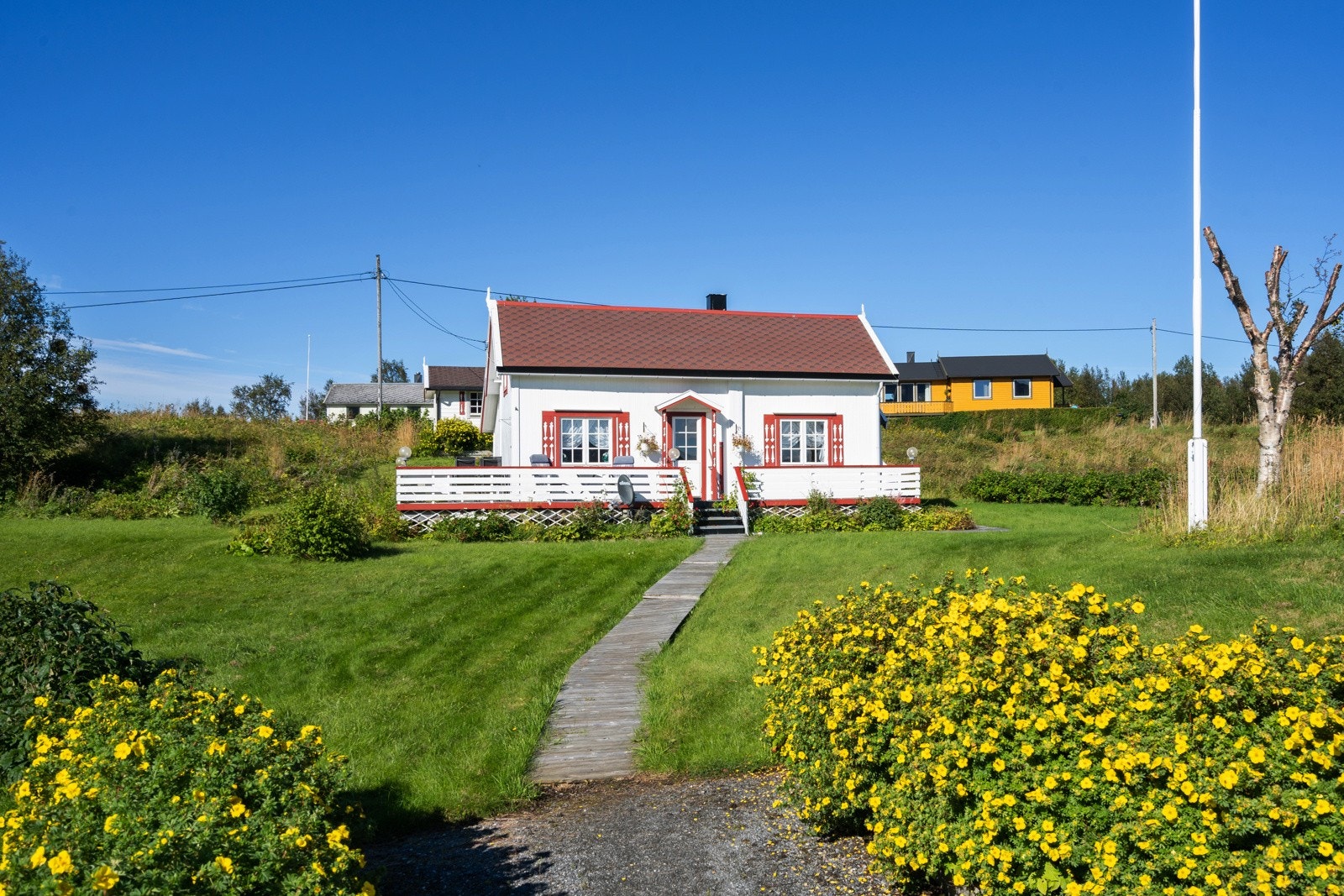 Det er gode utsikts, sol og lysforhold på eiendommen. Galleribilde