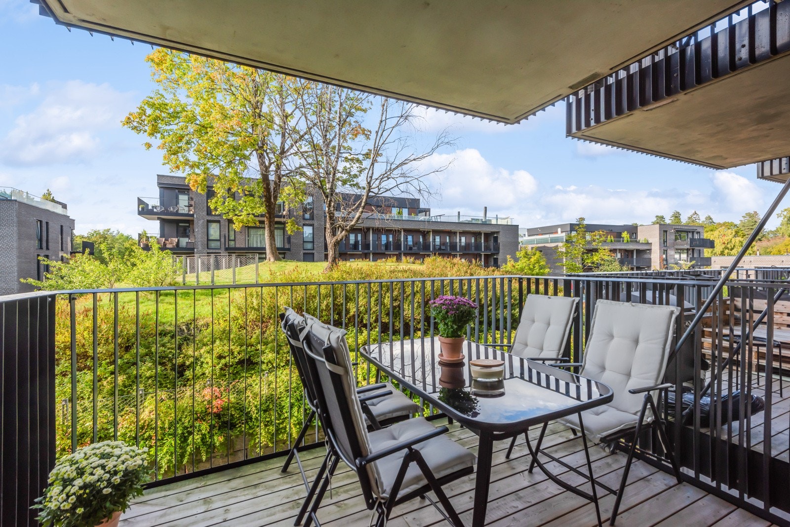 Velkommen til Arnstein Arnebergs vei 4 v/Thomas Eide Gunnerud i PrivatMegleren Bærum Galleribilde