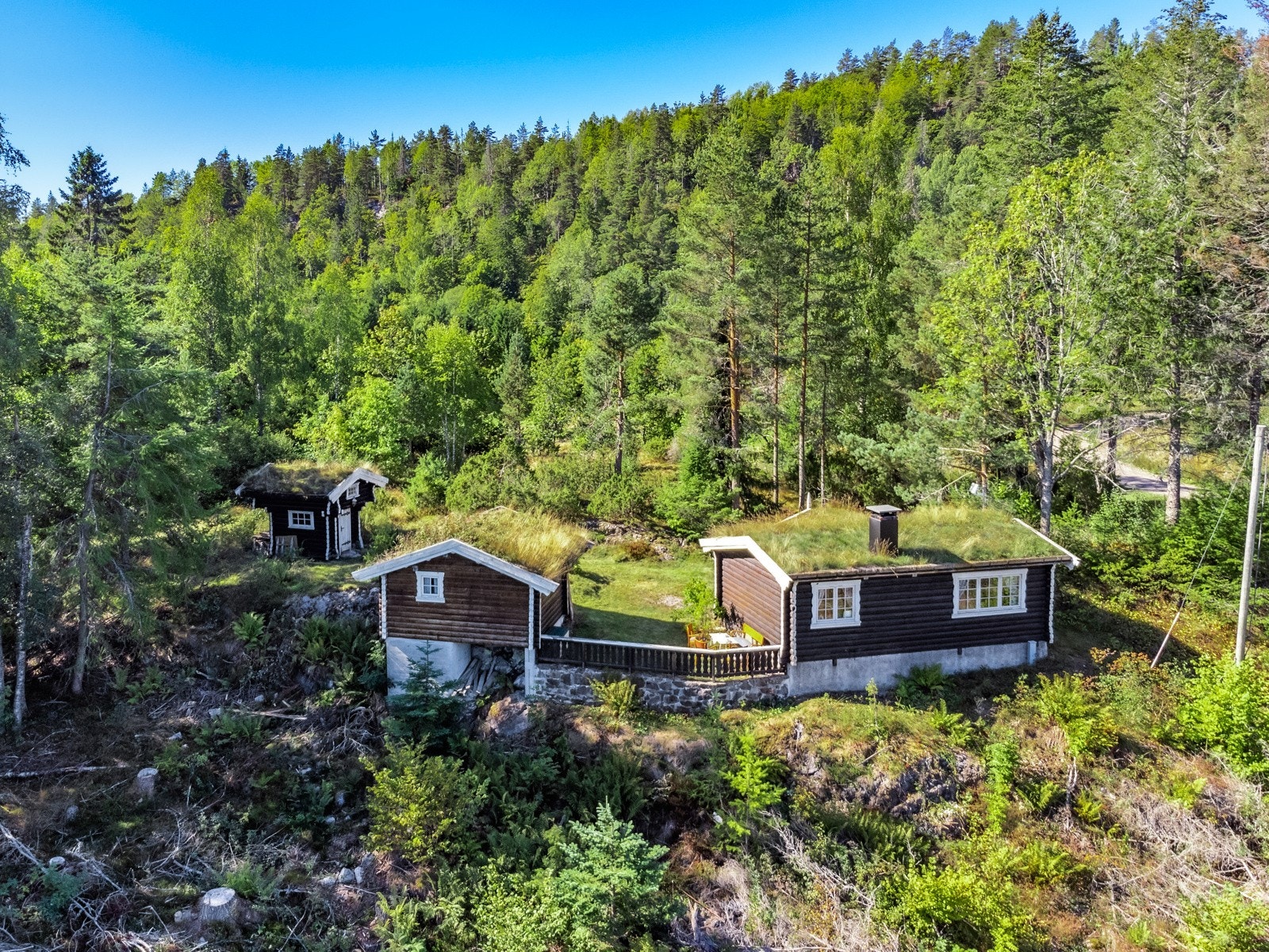 Rundt eiendommen er det et flott turterreng - gå kilometervis! Galleribilde