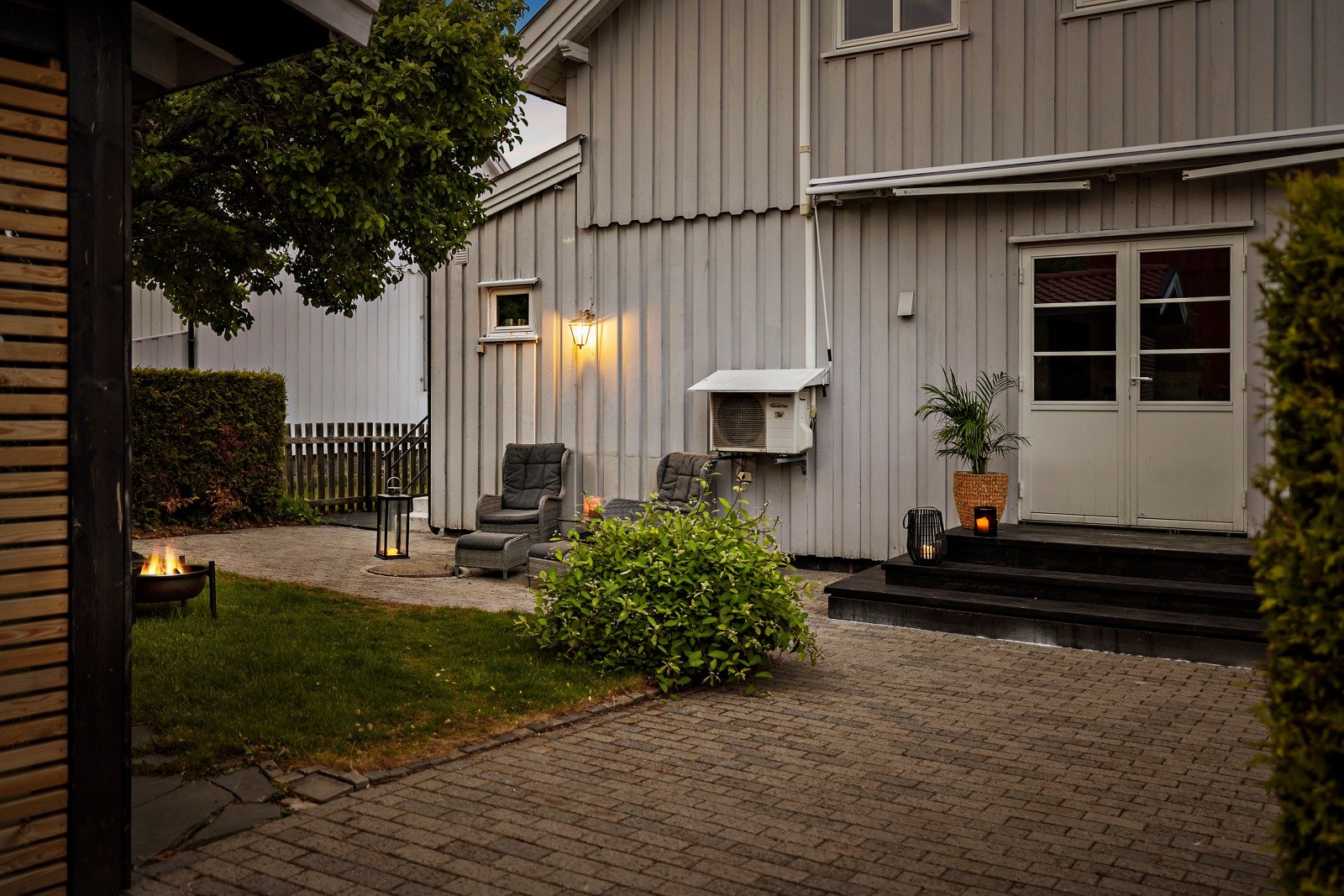 Her bor man sentralt, men tilbaketrukket til, like utenfor Larvik sentrum. Galleribilde