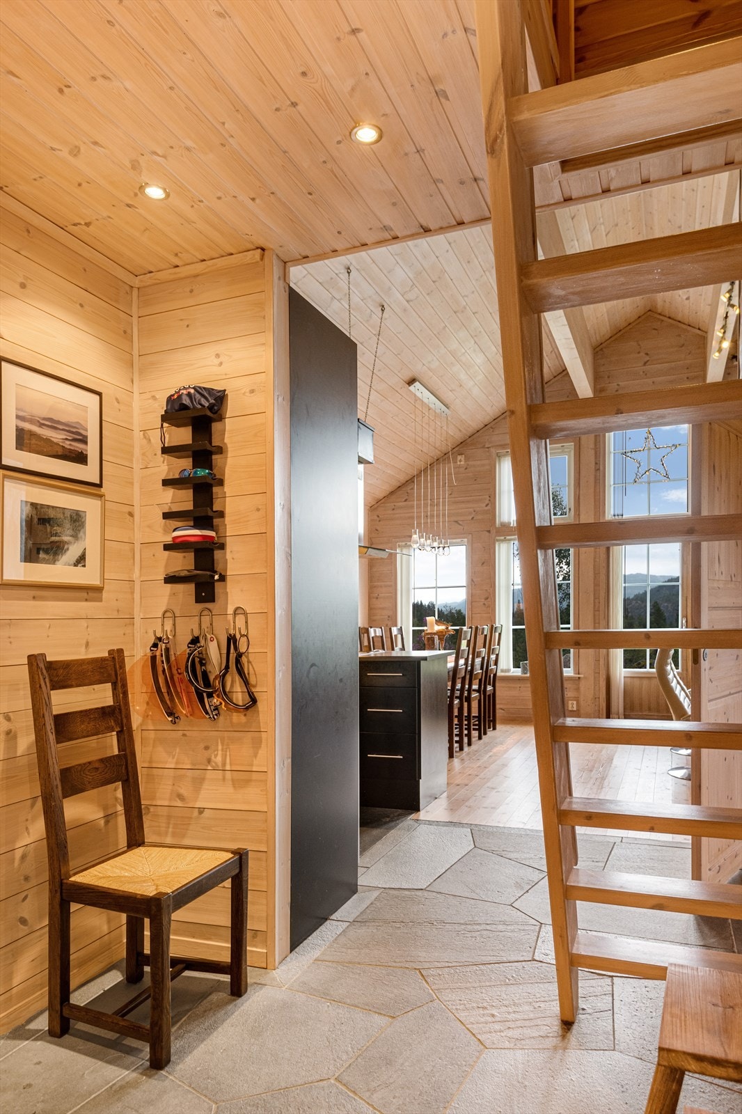 Bruddskifer i gang, samt downlights med dimmer Galleribilde